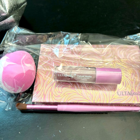 ULTA BEAUTY SET NWT - Picture 3 of 5